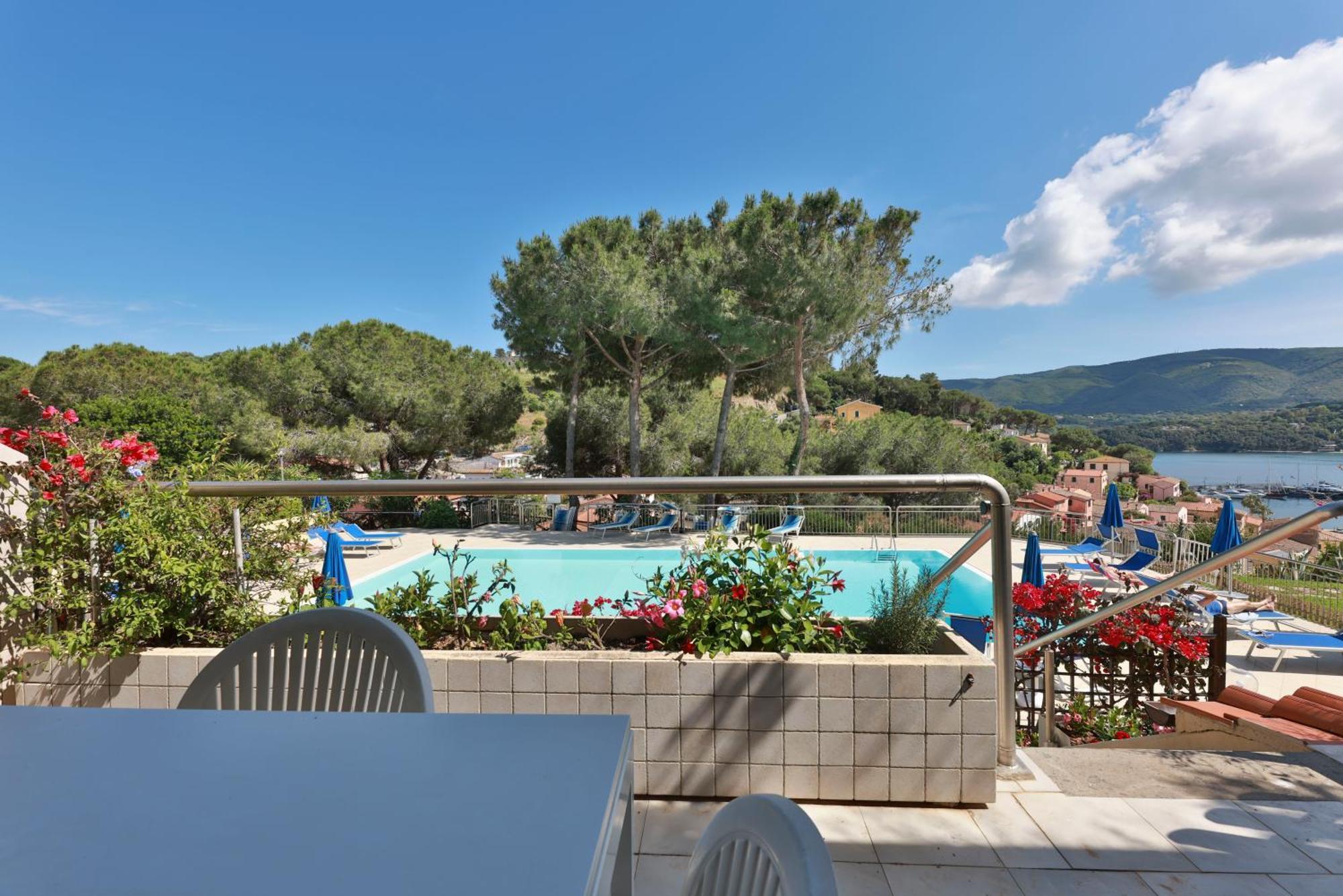 Il Porto Bilocale 11 Con Piscina - Goelba *