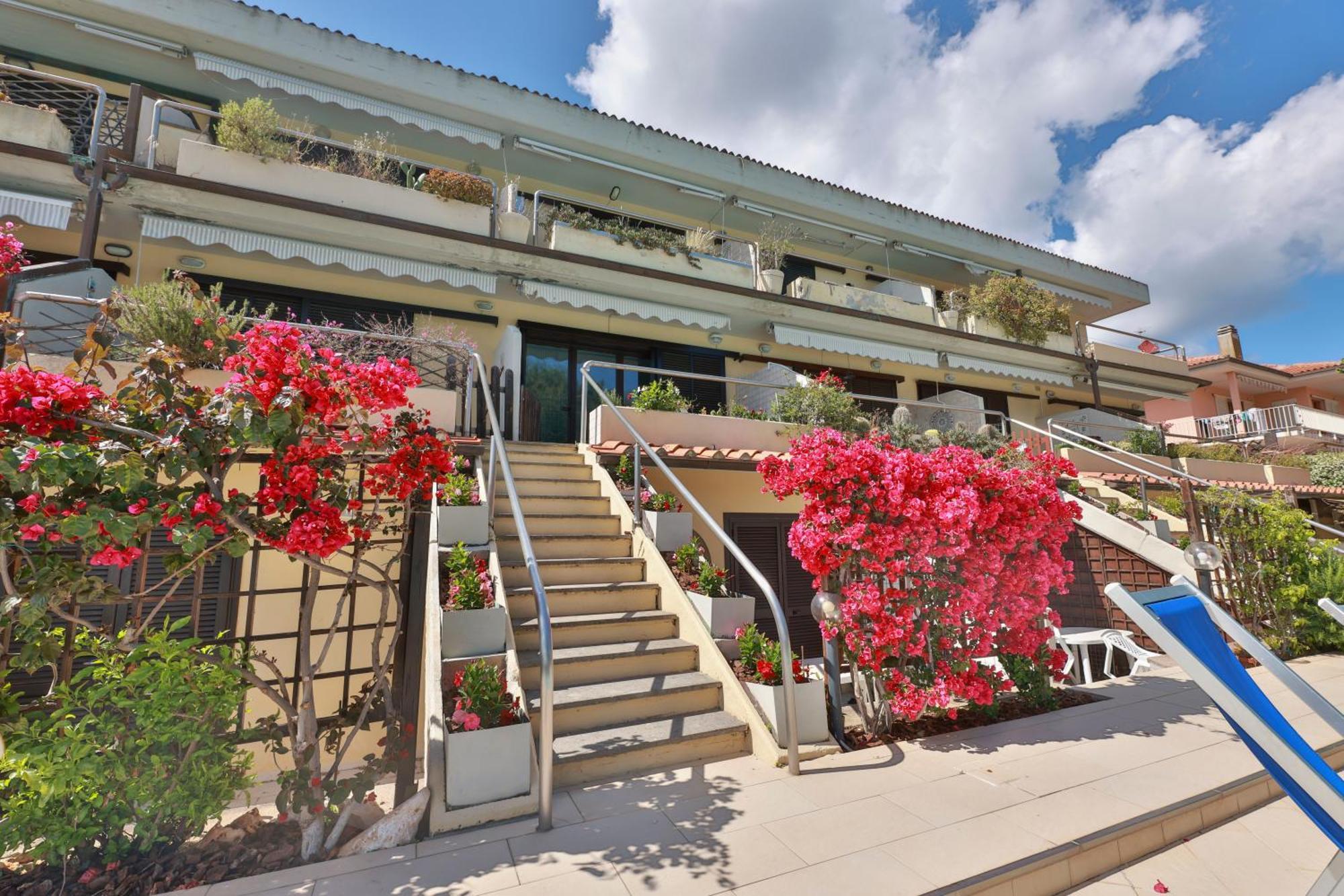 Il Porto Bilocale 11 Con Piscina - Goelba Appartement