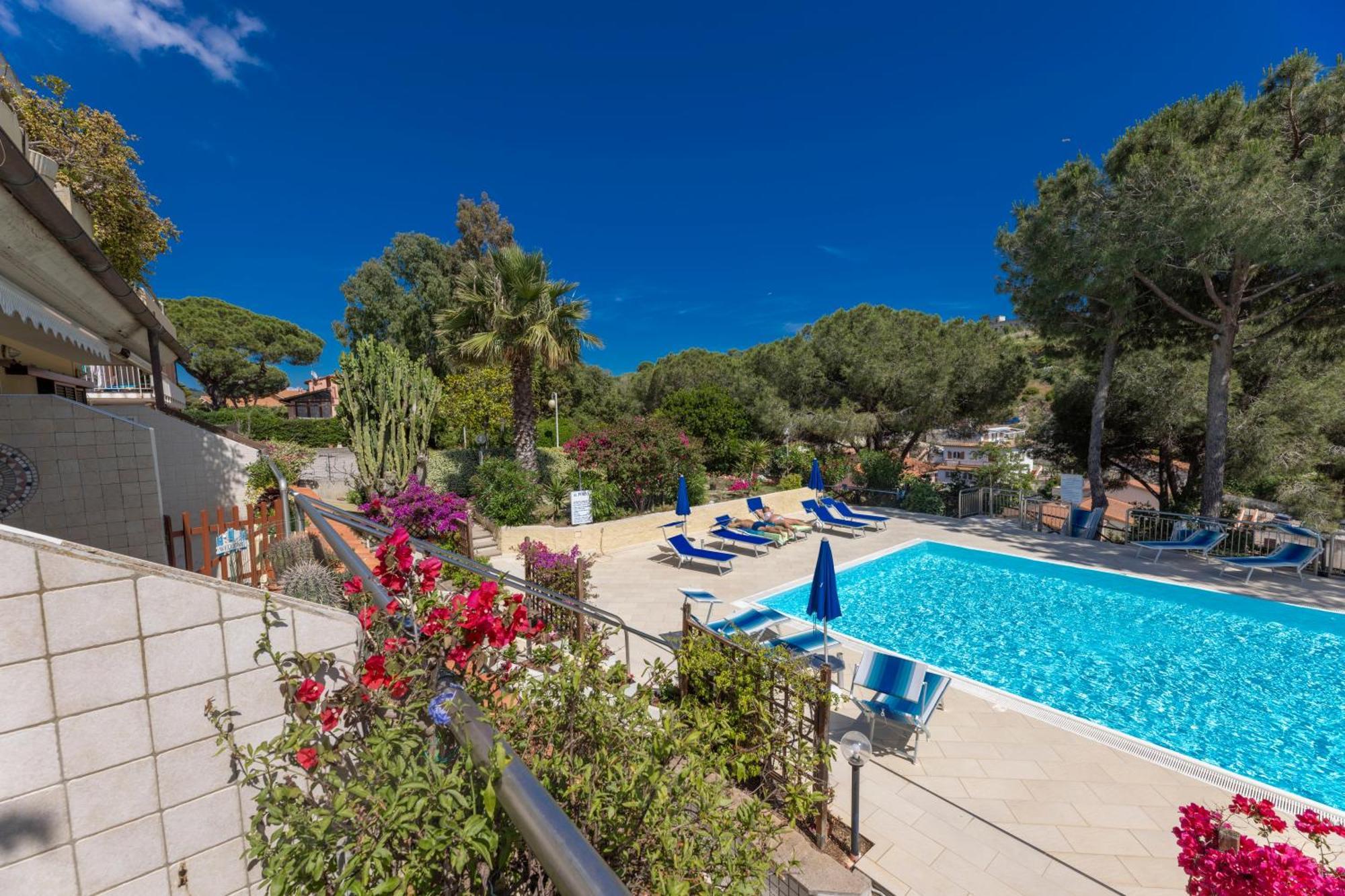 Apartment Il Porto Bilocale 11 Con Piscina - Goelba *